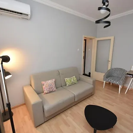 What A Wonderful Location To Seaside Apartament